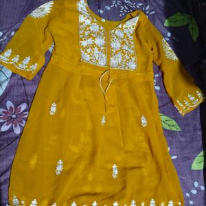 Kurtas | A Chicken Curry Short Kurti Like New | Freeup