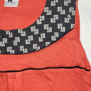 La Fille Sleeveless Top. Size S to M