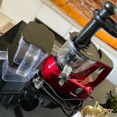 Prestige top slow juicer