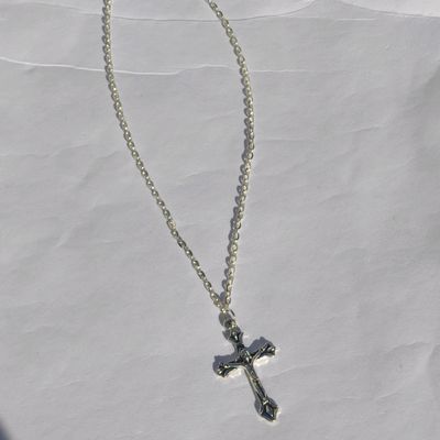Gothic Cross Pendant – Oradina