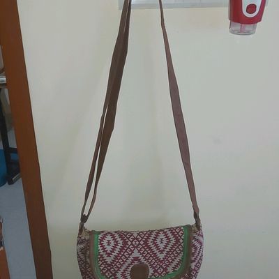 Kanvas katha sale sling bags