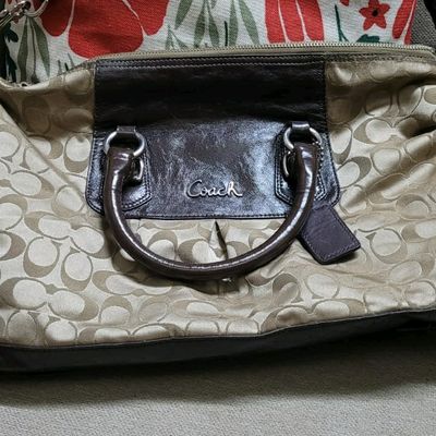 Coach bag for sale in Co. Offaly for €95 on DoneDeal