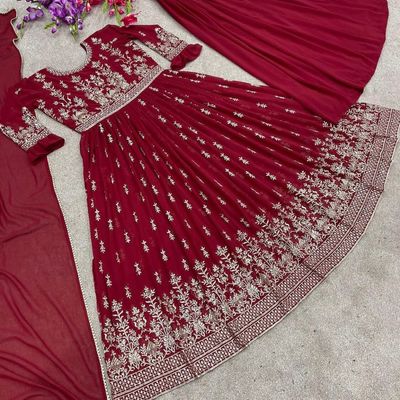 Women Velvet Embroidered Semi Stitched Lehenga Choli And Dupatta Set at Rs  1490.00 | कढ़ाई वाला लेहंगा, बूटेदार लहंगा - SVB Ventures, Bengaluru | ID:  2851783250755