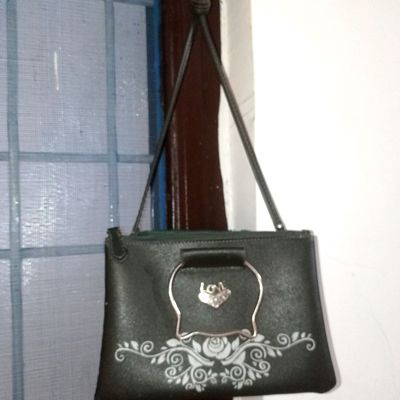 Party Wear White Color Stylish Hand Bags For Ladies Gender: Women at Best  Price in Delhi | Uv Corporation