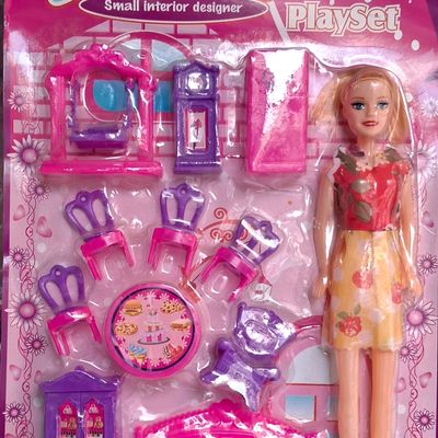 Small barbie doll discount set