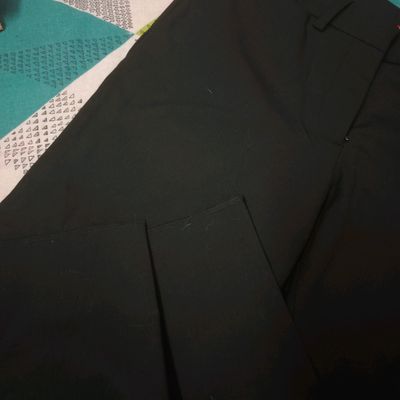 Buy Men Black Slim Fit Check Casual Trousers Online - 448771 | Allen Solly