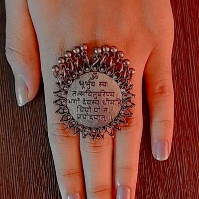 सुरमुल Sankh with Gaytri Mantra Temporary Tattoo Waterproof For Male and  Female - Price in India, Buy सुरमुल Sankh with Gaytri Mantra Temporary  Tattoo Waterproof For Male and Female Online In India,