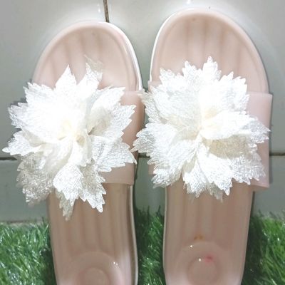 Details more than 91 trending slippers for girls latest