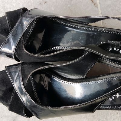 METRO Women Black Flats - Buy METRO Women Black Flats Online at Best Price  - Shop Online for Footwears in India | Flipkart.com