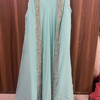 Green colour Lehenga with long shrug | Combination dresses, Easy trendy  outfits, Green dress outfit