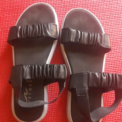 on Sale Rhinestone Straps Comfortable Girl's Flat Sandals - China Women  Sandals and Summer Sandals price | Made-in-China.com