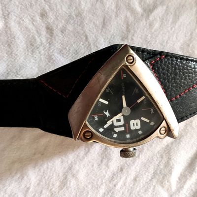 Fastrack triangle best sale watch strap