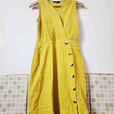 Zima Leto Women Mustard Yellow Solid A-line Dress Price in India, Full  Specifications & Offers | DTashion.com