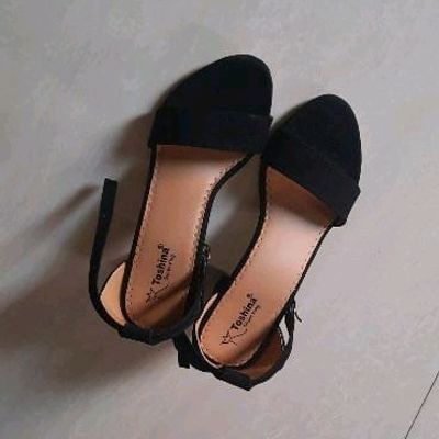Buy Black Sandals for Girls by Shoetopia Online | Ajio.com-thanhphatduhoc.com.vn