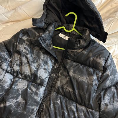 H&m camo puffer on sale jacket