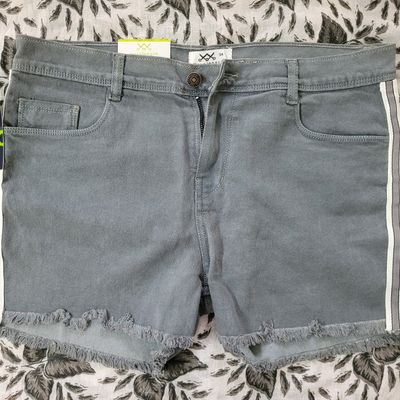 Damens Washed Gray Men's Chino Shorts - Comfortable Shorts by Mugsy