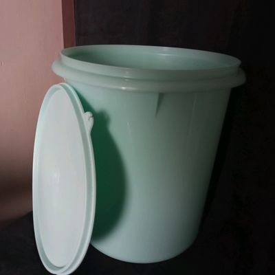 Tupperware canisters are available in different sizes. The giant