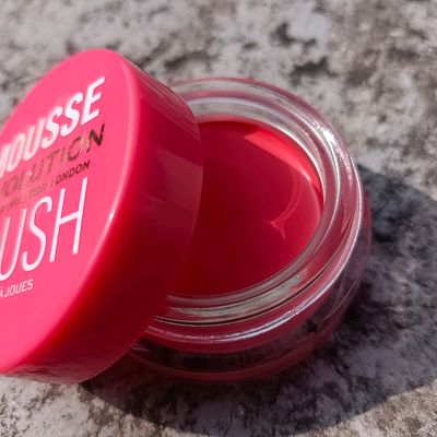 Makeup Revolution Mousse blush