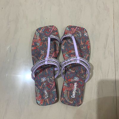 ladies t-shape flat sandals with plastic| Alibaba.com