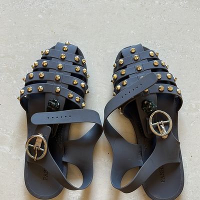 8 Summer Sandal Trends That Are Dominating the Season | Vogue