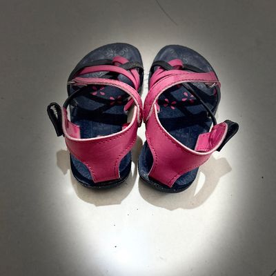 Designer Womens Toga Walkaroo Slippers For Ladies With Thick Bottom,  Buckles, Rivets, Metal Pieces, And Casual Wrap Heads Black Flat Sandals  From Luckybag668, $32.81 | DHgate.Com