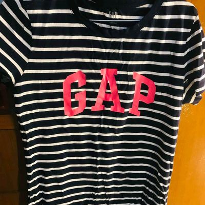 Gap tee clearance shirts