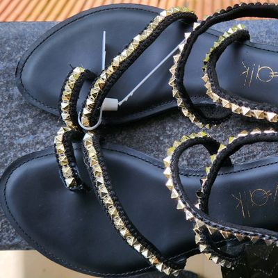 Chypre Designer Leather Slides Classic Beach Catwalk Flat Sandals For Men  And Women, Luxury Summer Flip Flops With Top Quality From  Unbelievable_shoes, $19.33 | DHgate.Com