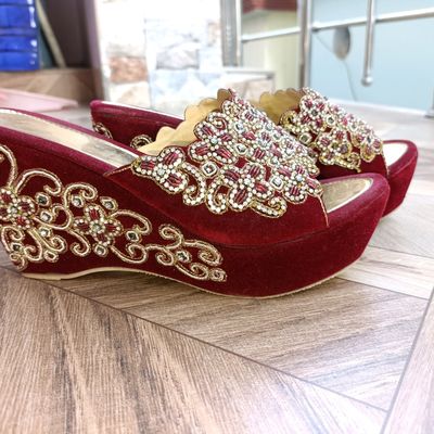 Maroon colour clearance heels