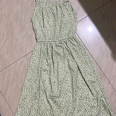 How to Style Sophisticated Mint Green Outfits?