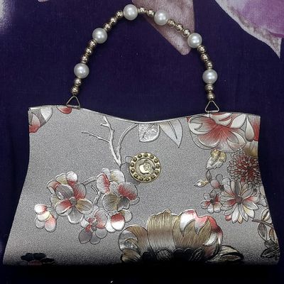 BAG PEPPER Exquisite Bridal Elegance Handcrafted Embroidered Bridal Clutch  Party Purse Handbags for Women's : Amazon.in: Fashion