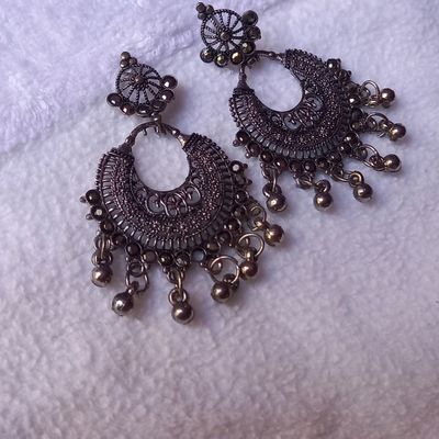 Black Metal Kundan Stone Pearl Earring | FashionCrab.com-megaelearning.vn