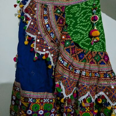 Navratri 2019 Start Date: इस नवरात्र डांडिया और गरबा के लिए ONLINE कर सकते  हैं ड्रेस की शॉपिंग | Jansatta