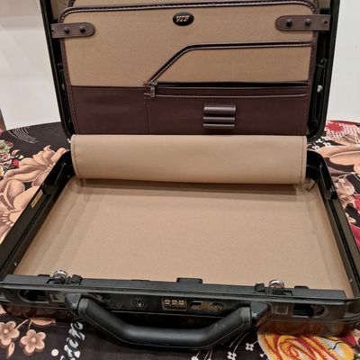 Vip 2025 odyssey briefcase