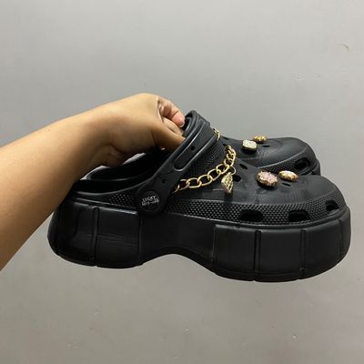 Crocs with clearance chains