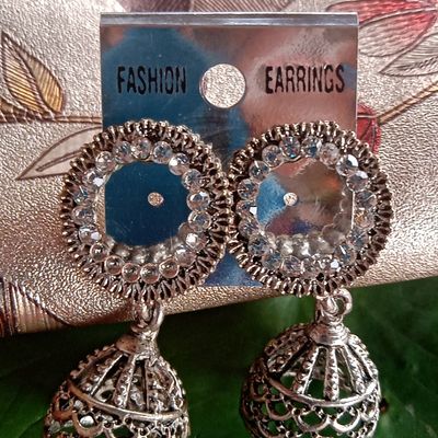 Sonam clearance kapoor jhumka