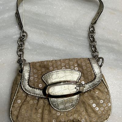 Authentic Vintage guess bag y2k, Women's Fashion, Bags & Wallets, Purses &  Pouches on Carousell