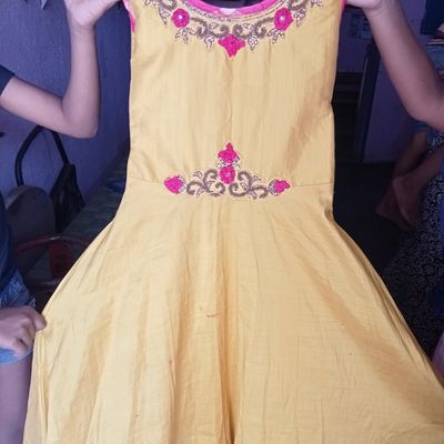 Satin Sleeveless Girls Party Wear Magenta Long Gown, Size: Small,Medium at  Rs 400 in Kolkata