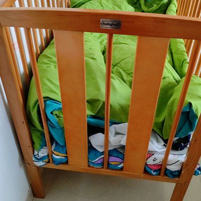 Baby hug outlet cot