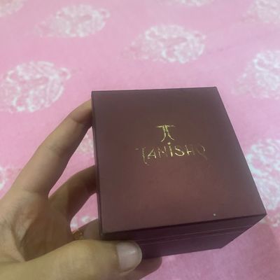 Tanishq ring clearance box