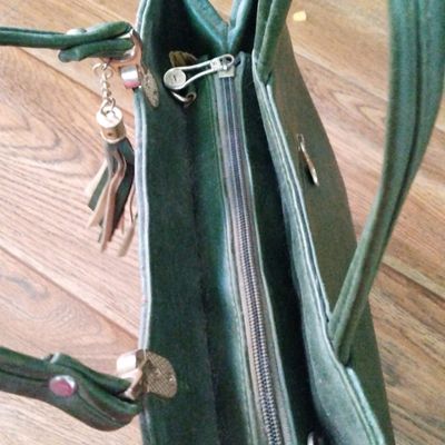 Buy Top Clip Bag Olive Green, Genuine Leather Clasp Purse, Medium Size Kiss  Lock Handbag, Front Zip Cross Body Dark Green Purse, Top Handle Bag Online  in India - Etsy