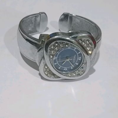 Watches | Silver Watch With Beautiful Silver Stone | Freeup