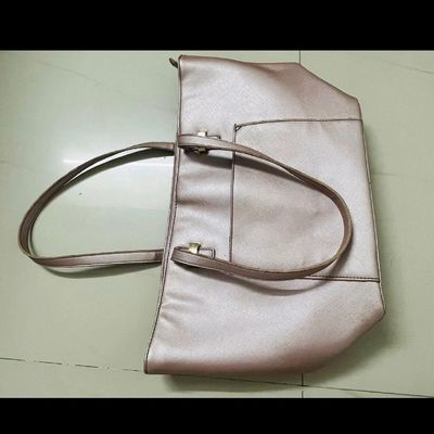 Handbags Caprese Women Pink Solid Structured Shoulder Bag Freeup