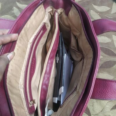 Buy Caprese Trisha Navy Solid Small Shoulder Handbag Online At Best Price @  Tata CLiQ