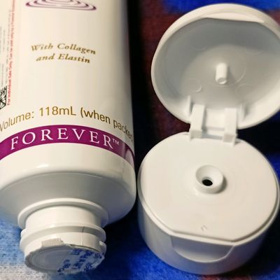 Forever Living ALOE MOISTURIZING LOTION with COLLAGEN / ELASTIN