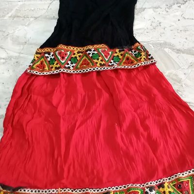 Black Short Shirt Dupatta - Ivory Lehenga for Engagement - Wedding Guest  Dresses 2024 Melbourne - Bridal Gowns Sydney | Indian bridal outfits,  Beautiful pakistani dresses, Pakistani bridal dresses