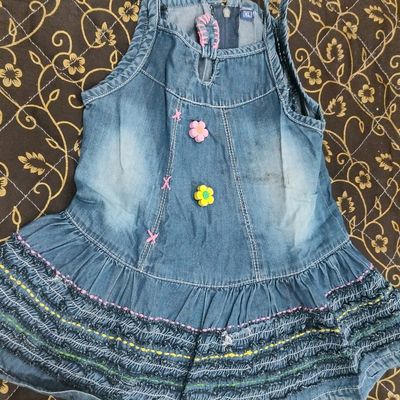 most popular and fashionable Denim tops and blouses design denim frock  styles and ideas for girls https://youtu.be/E2KMsWUukJ4