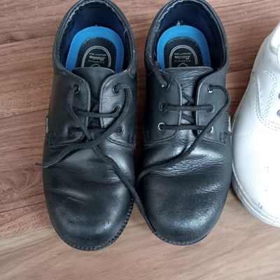 Bata naughty 2025 boy shoes