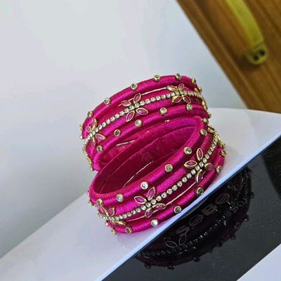 Simple thread clearance bangles