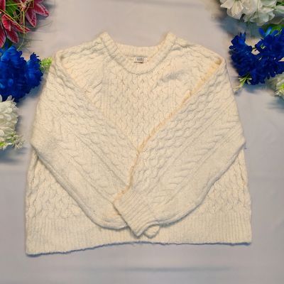 Sweaters & Sweatshirts, New White Soft Sweater