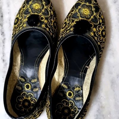 Buy Golden Backless Jutti luxury Handmade Ladies Pakistani Indian Khuasa  Sandal mojaris Punjabi Jutti Wedding Bridal Shoes Gift for Her Online in  India - Etsy